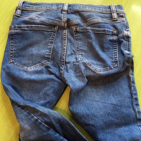 Free People. Jeans. Size: W 27S frayed bottom - Picture 3 of 5